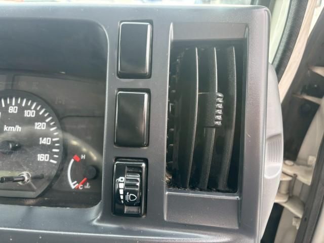 ISUZU ELF 2014 Image 31