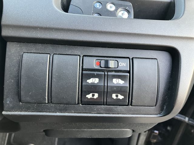 HONDA STEPWAGON SPADA 2009 Image 31