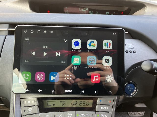 TOYOTA PRIUS 2012 Image 31