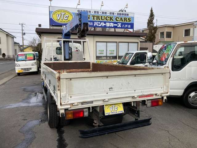 HINO DUTRO 2004 Image 31