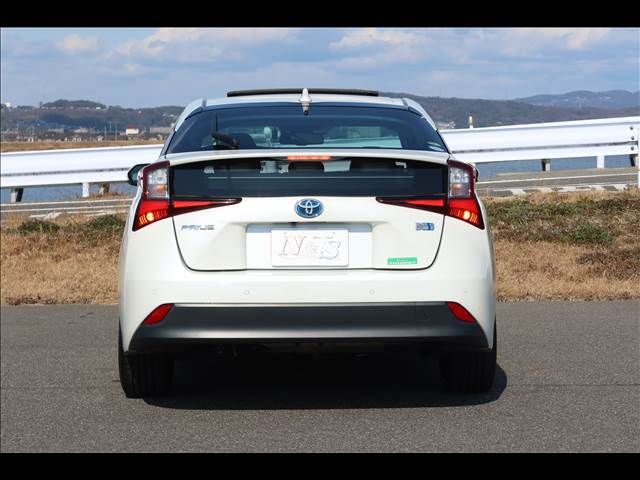 TOYOTA PRIUS 2020 Image 31