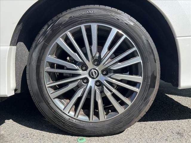 NISSAN ELGRAND 2024 Image 31