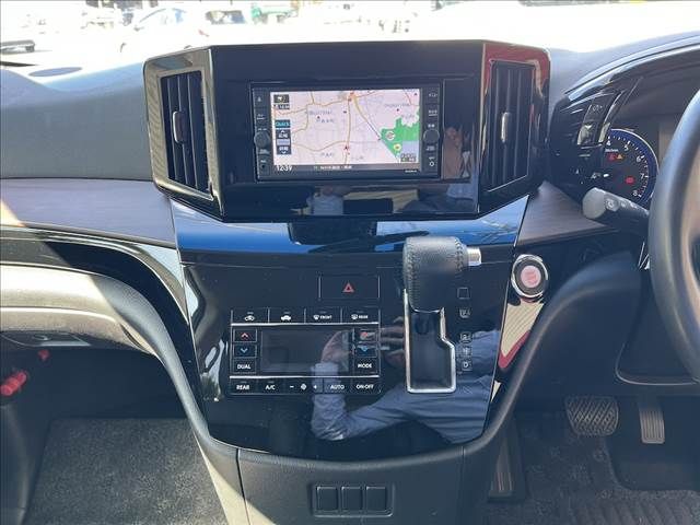 NISSAN ELGRAND 2024 Image 31