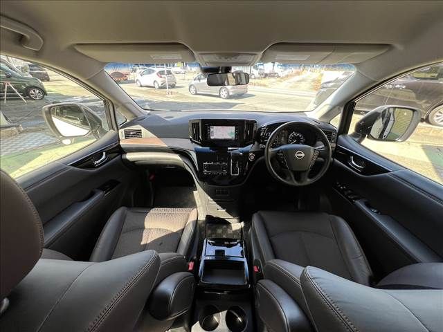 NISSAN ELGRAND 2024 Image 31