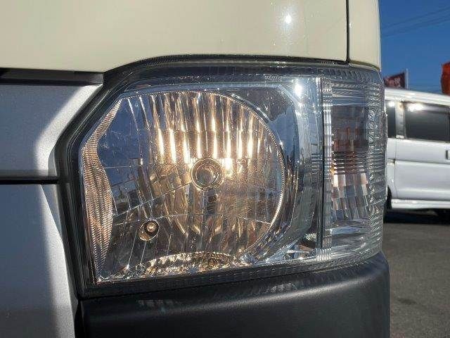 TOYOTA HIACE VAN 1.25T 2WD 2021 Image 31