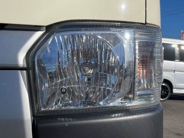 TOYOTA HIACE VAN 1.25T 2WD 2021 Image 31