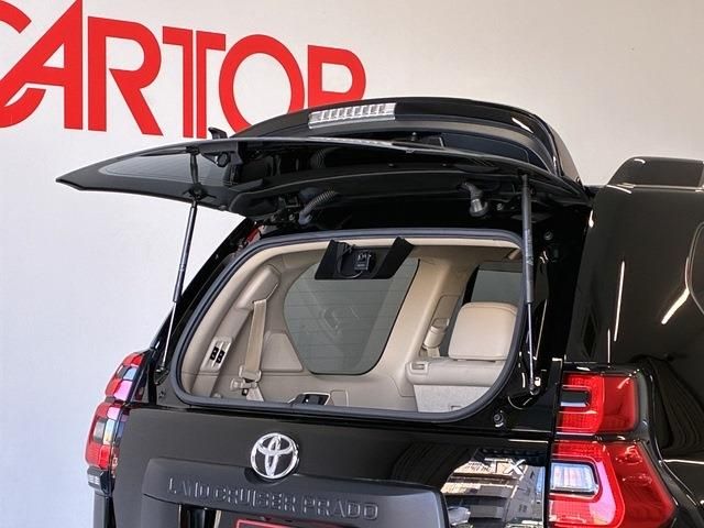 TOYOTA LANDCRUISER PRADO 2023 Image 31