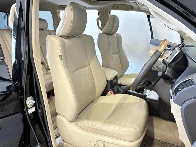 TOYOTA LANDCRUISER PRADO 2023 Image 31