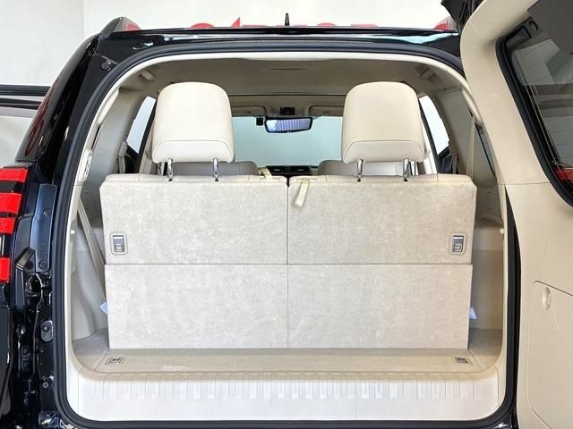 TOYOTA LANDCRUISER PRADO 2023 Image 31