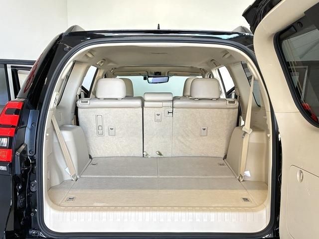 TOYOTA LANDCRUISER PRADO 2023 Image 31