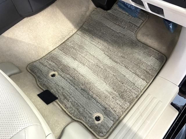 TOYOTA LANDCRUISER PRADO 2023 Image 31