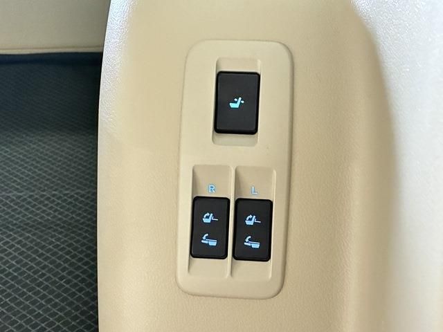 TOYOTA LANDCRUISER PRADO 2023 Image 31