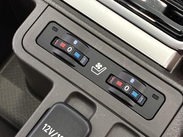 TOYOTA LANDCRUISER PRADO 2023 Image 31