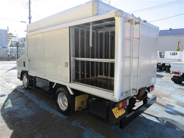 ISUZU  2014 Image 31