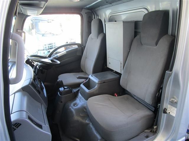 ISUZU  2014 Image 31