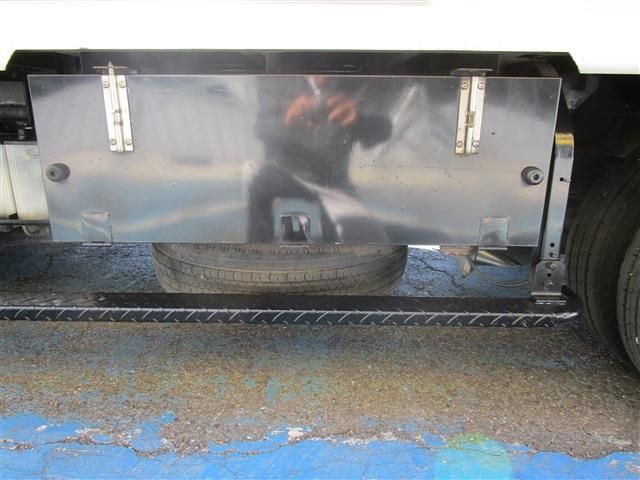 ISUZU  2014 Image 31