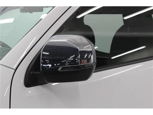 NISSAN CARAVAN VAN 2WD 2023 Image 31