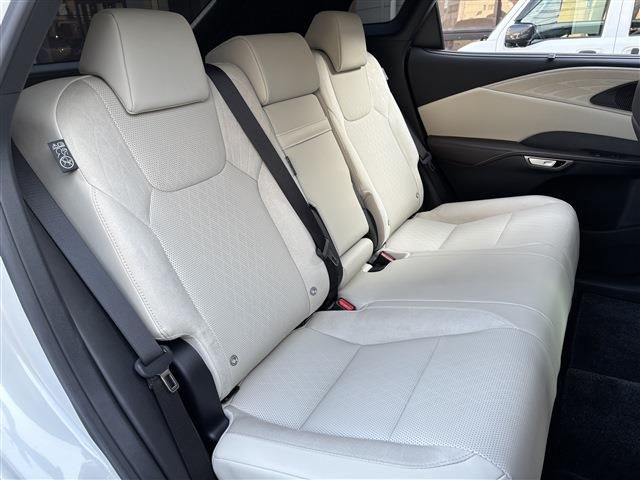 TOYOTA LEXUS RX350H 2023 Image 31