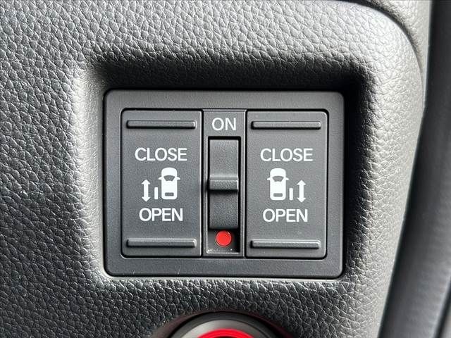 HONDA N BOX CUSTOM 2017 Image 31