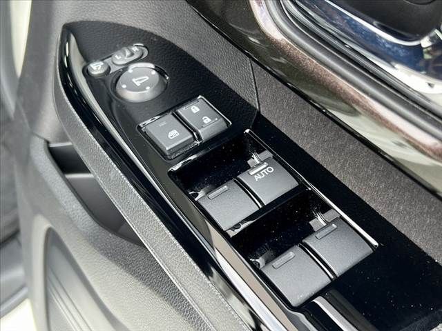 HONDA N BOX CUSTOM 2017 Image 31