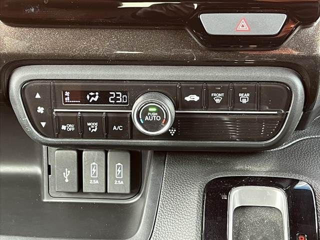 HONDA N BOX CUSTOM 2017 Image 31