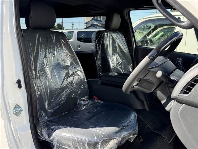 TOYOTA HIACE VAN 2WD 2026 Image 31