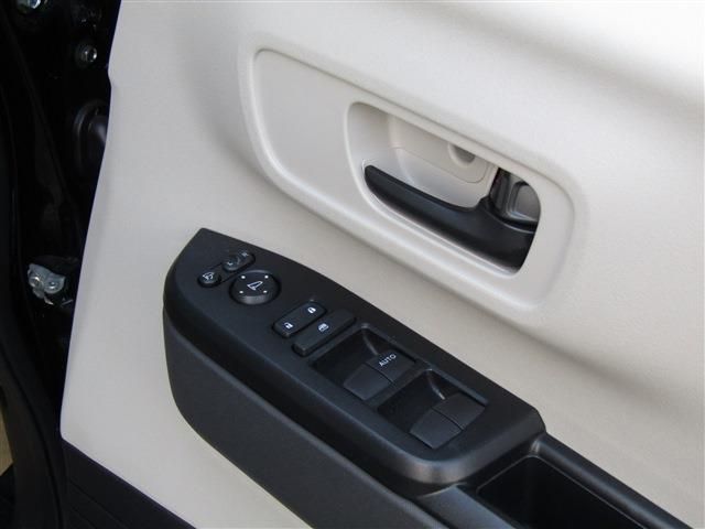 HONDA N BOX 2024 Image 31