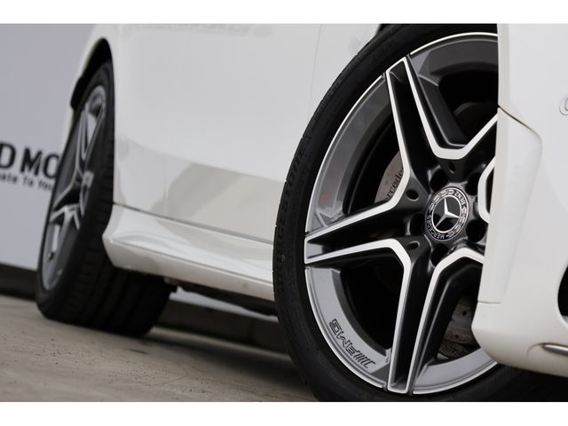 MERCEDES BENZ C CLAS 2019 Image 31