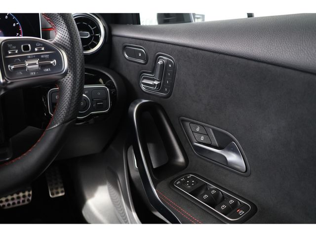 MERCEDES BENZ A CLAS 2020 Image 31