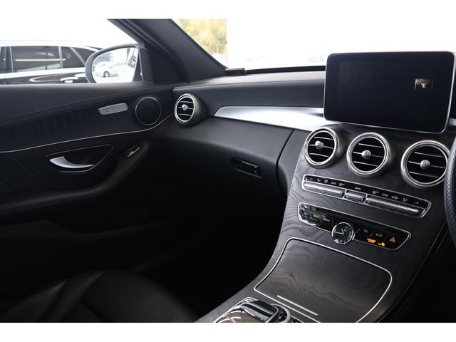MERCEDES BENZ C CLAS 2017 Image 31