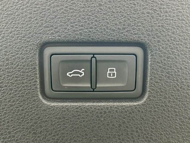 AUDI Q8 2020 Image 31