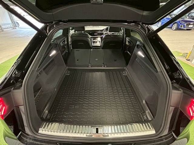 AUDI Q8 2020 Image 31