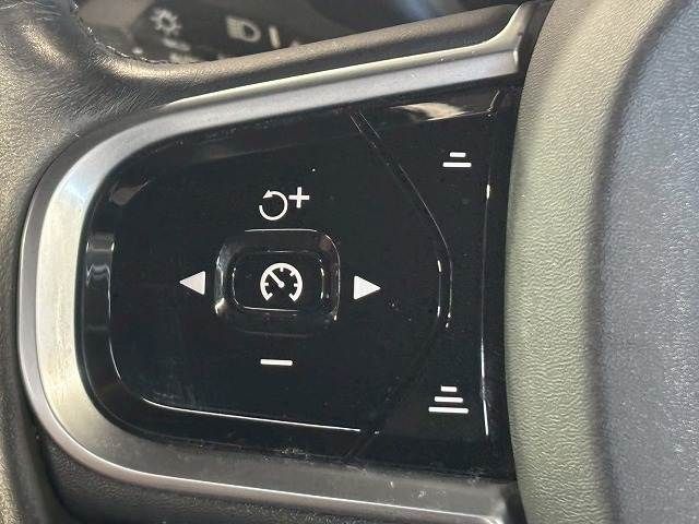 VOLVO XC60 2018 Image 31