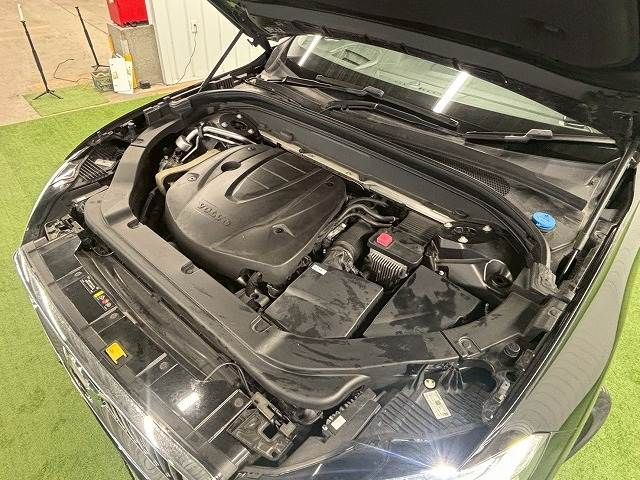 VOLVO XC60 2018 Image 31