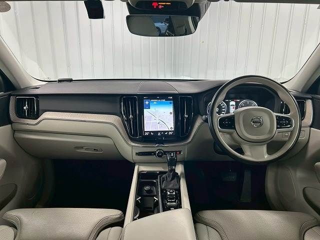 VOLVO XC60 2018 Image 31