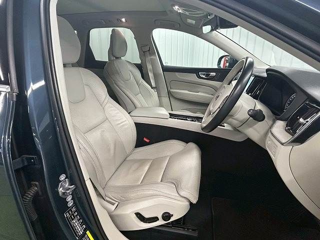 VOLVO XC60 2018 Image 31