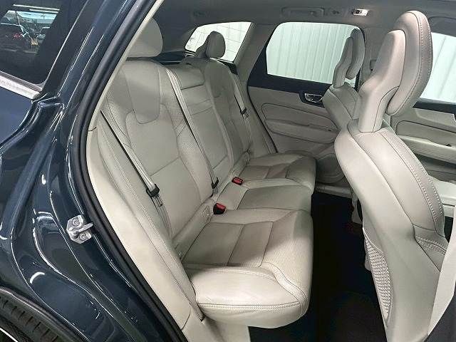VOLVO XC60 2018 Image 31
