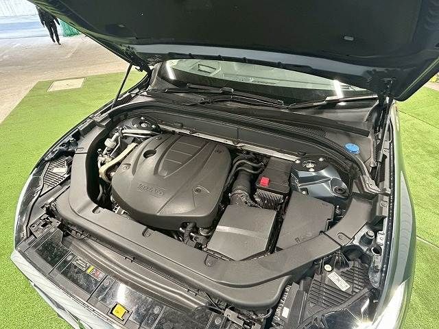 VOLVO XC60 2018 Image 31