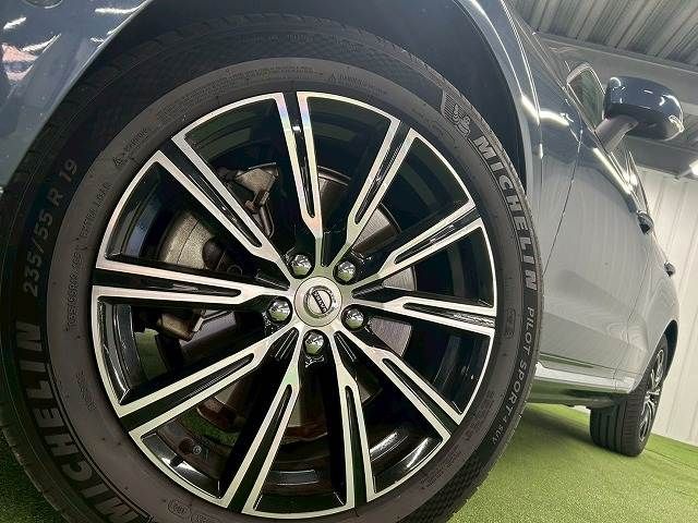 VOLVO XC60 2018 Image 31