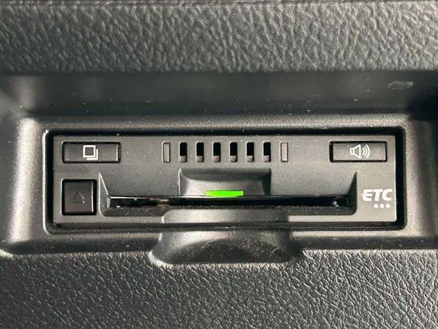 TOYOTA VITZ 2018 Image 31