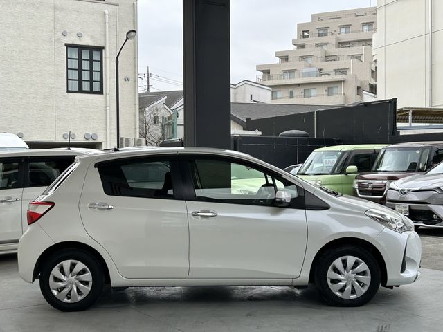 TOYOTA VITZ 2018 Image 31