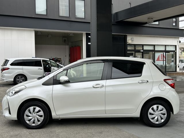 TOYOTA VITZ 2018 Image 31