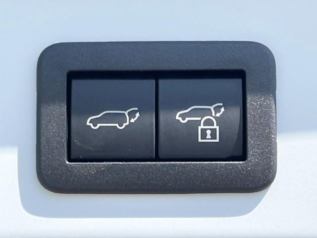 TOYOTA COROLLA CROSS HYBRID 2024 Image 31