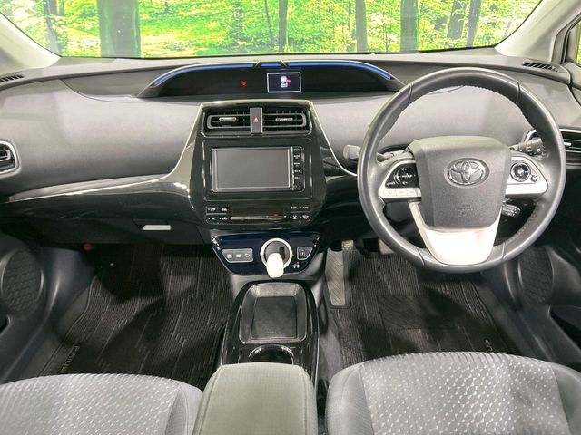 TOYOTA PRIUS 2016 Image 31
