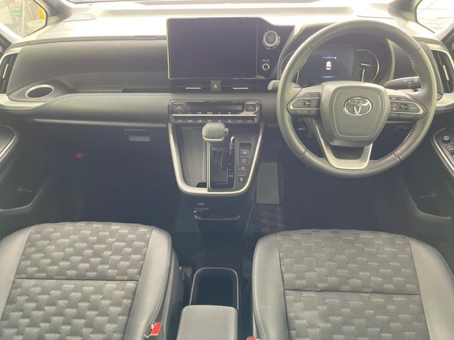 TOYOTA VOXY 2023 Image 31