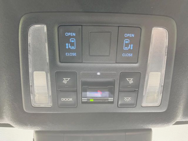 TOYOTA VOXY 2023 Image 31