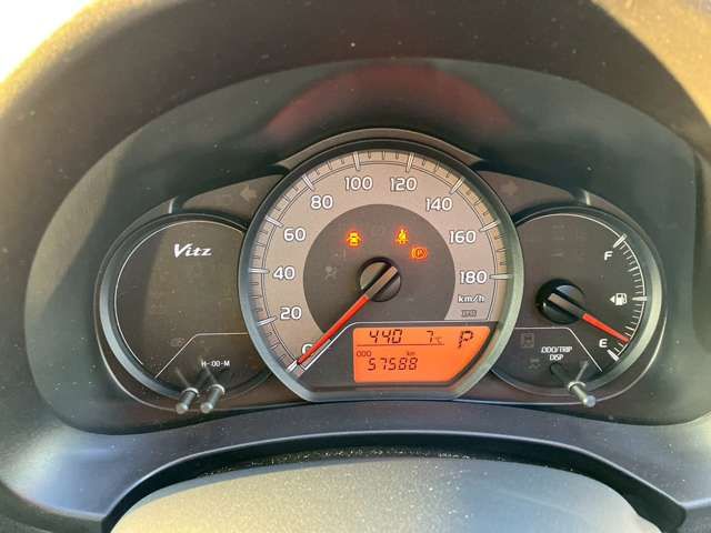 TOYOTA VITZ 2017 Image 31