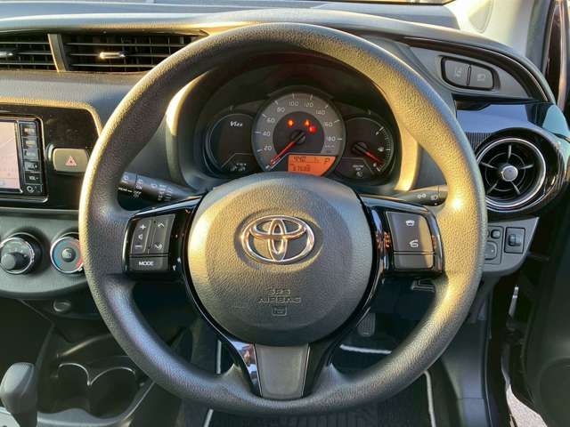 TOYOTA VITZ 2017 Image 31