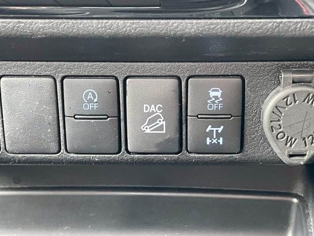 TOYOTA HILUX 4WD 2022 Image 31