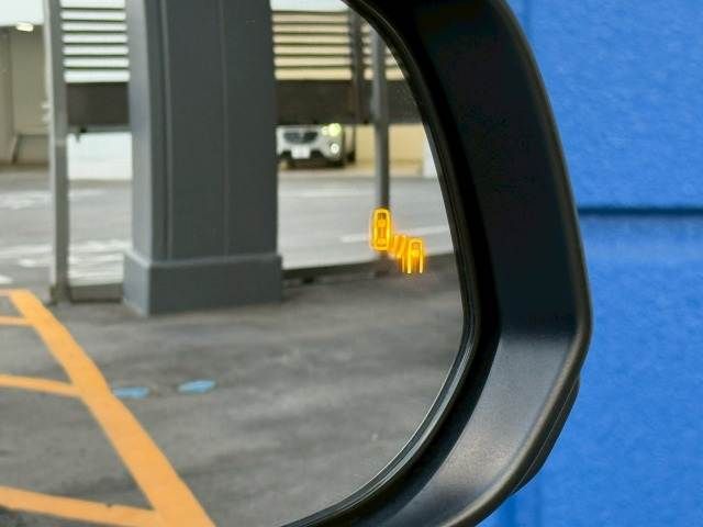 TOYOTA COROLLA CROSS HYBRID 2024 Image 31